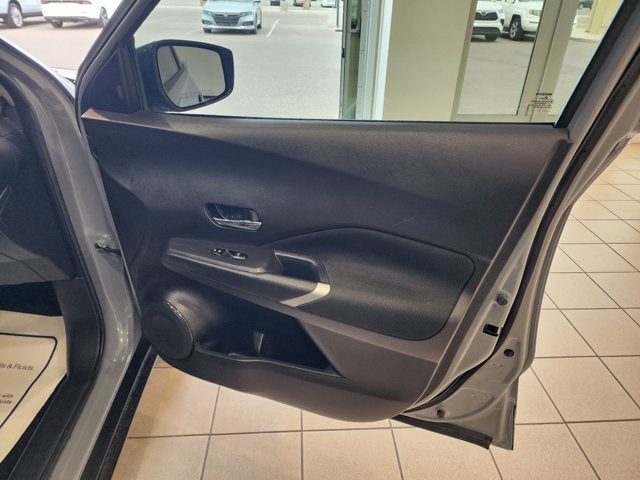 2022 Nissan Kicks SV