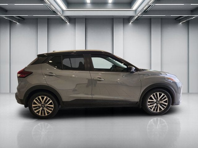 2022 Nissan Kicks SV
