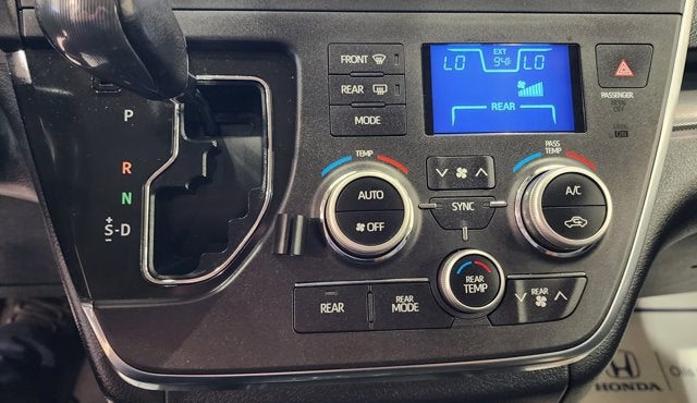 2018 Toyota Sienna Base