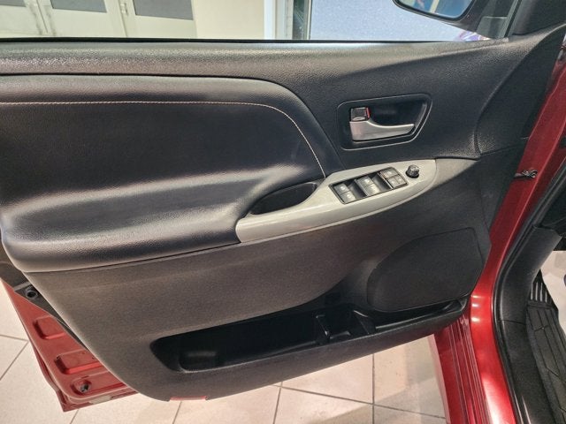 2018 Toyota Sienna Base
