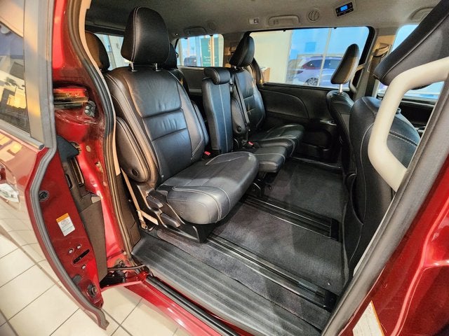 2018 Toyota Sienna Base