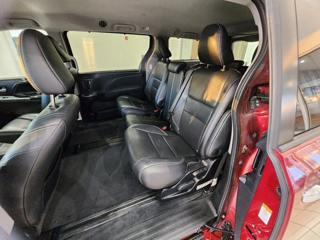2018 Toyota Sienna Base