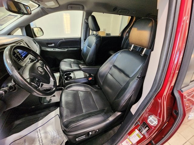 2018 Toyota Sienna Base