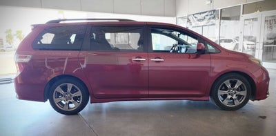 2018 Toyota Sienna Base