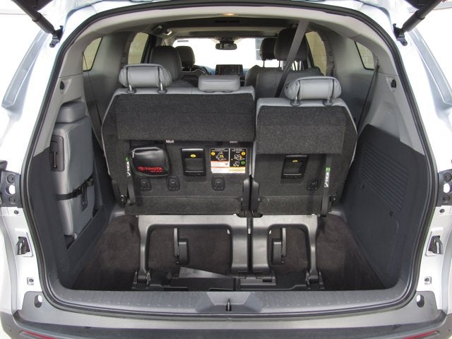2024 Toyota Sienna XLE