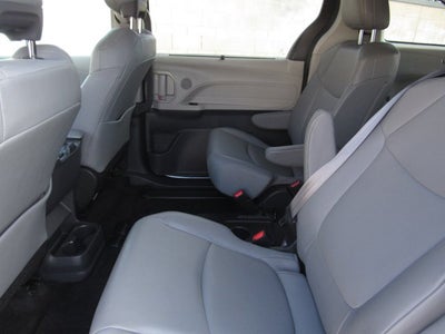 2024 Toyota Sienna XLE