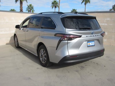 2024 Toyota Sienna XLE