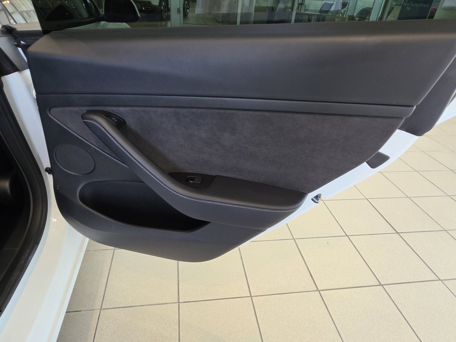 2023 Tesla Model 3 RWD