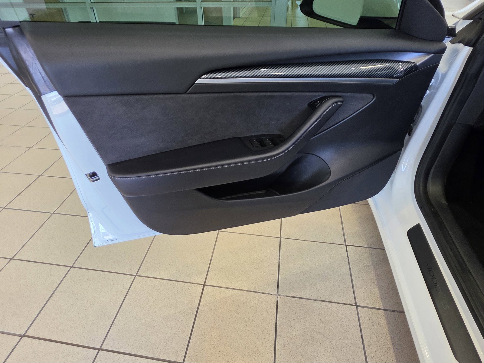 2023 Tesla Model 3 RWD