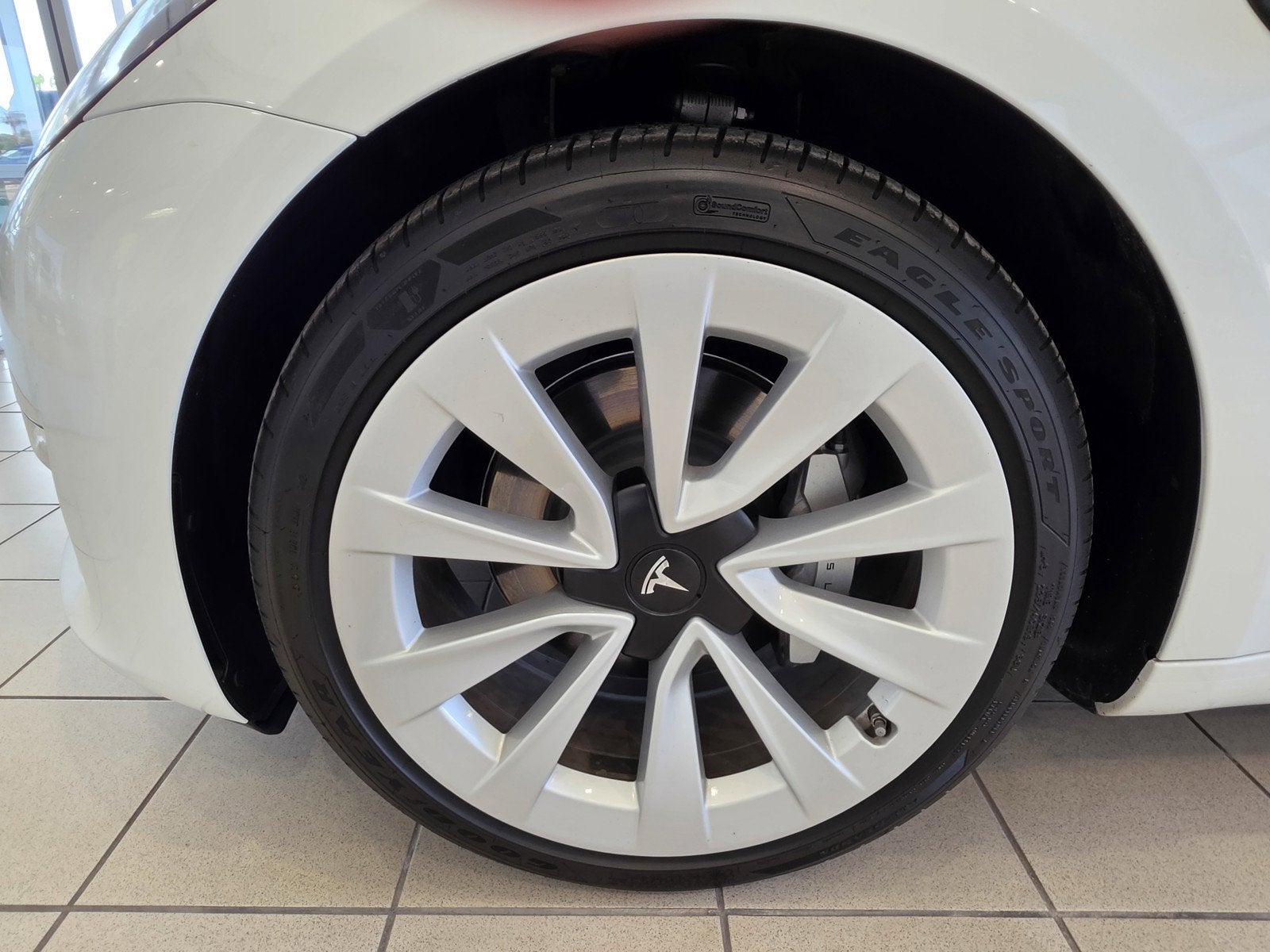 2023 Tesla Model 3 RWD
