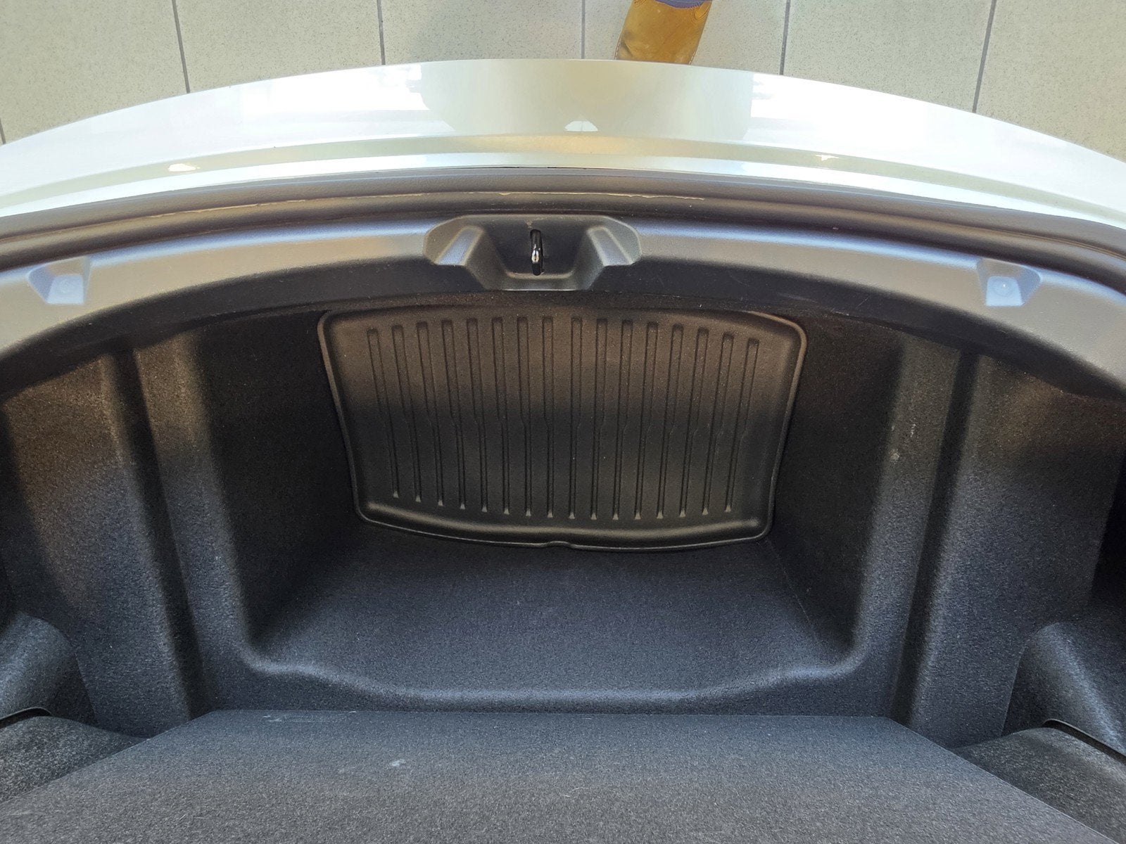 2023 Tesla Model 3 RWD