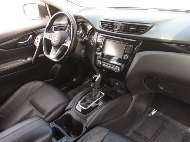 2022 Nissan Rogue Sport SL